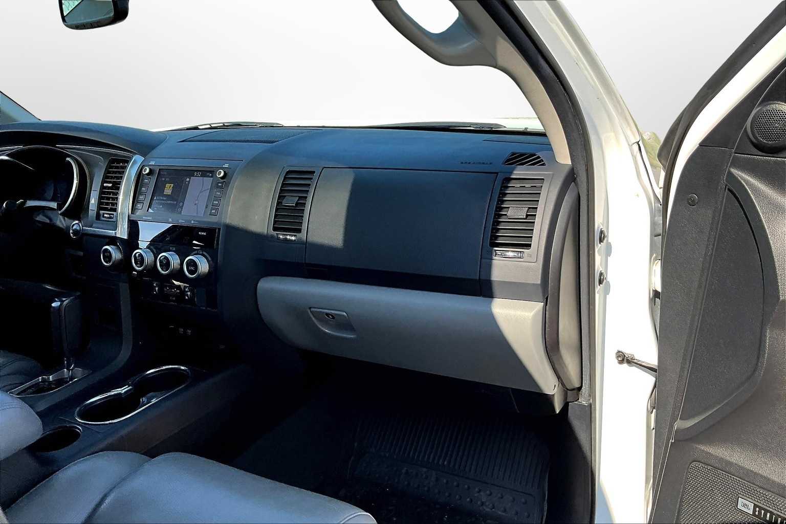 Thumbnail: 2020 Toyota Sequoia - 16