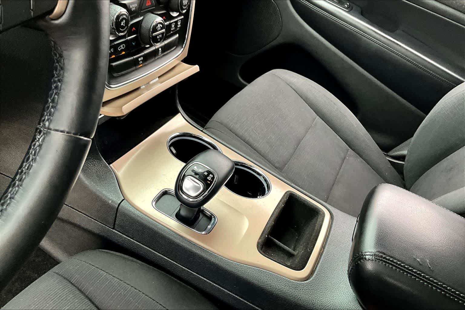 Thumbnail: 2015 Jeep Grand Cherokee - 13