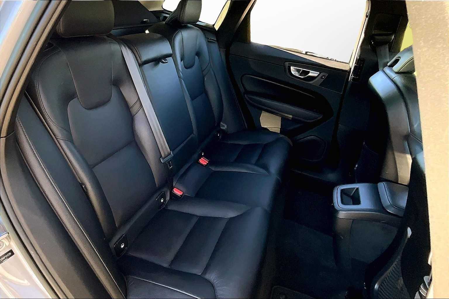 Thumbnail: 2023 Volvo XC60 - 27