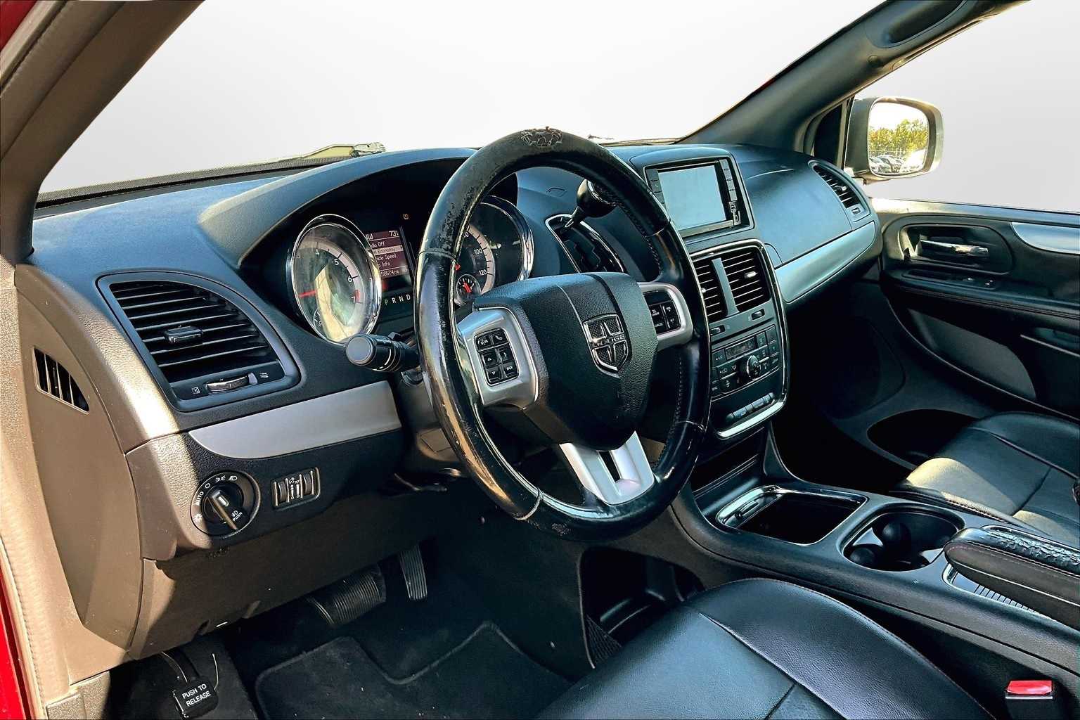 Thumbnail: 2019 Dodge Grand Caravan - 12