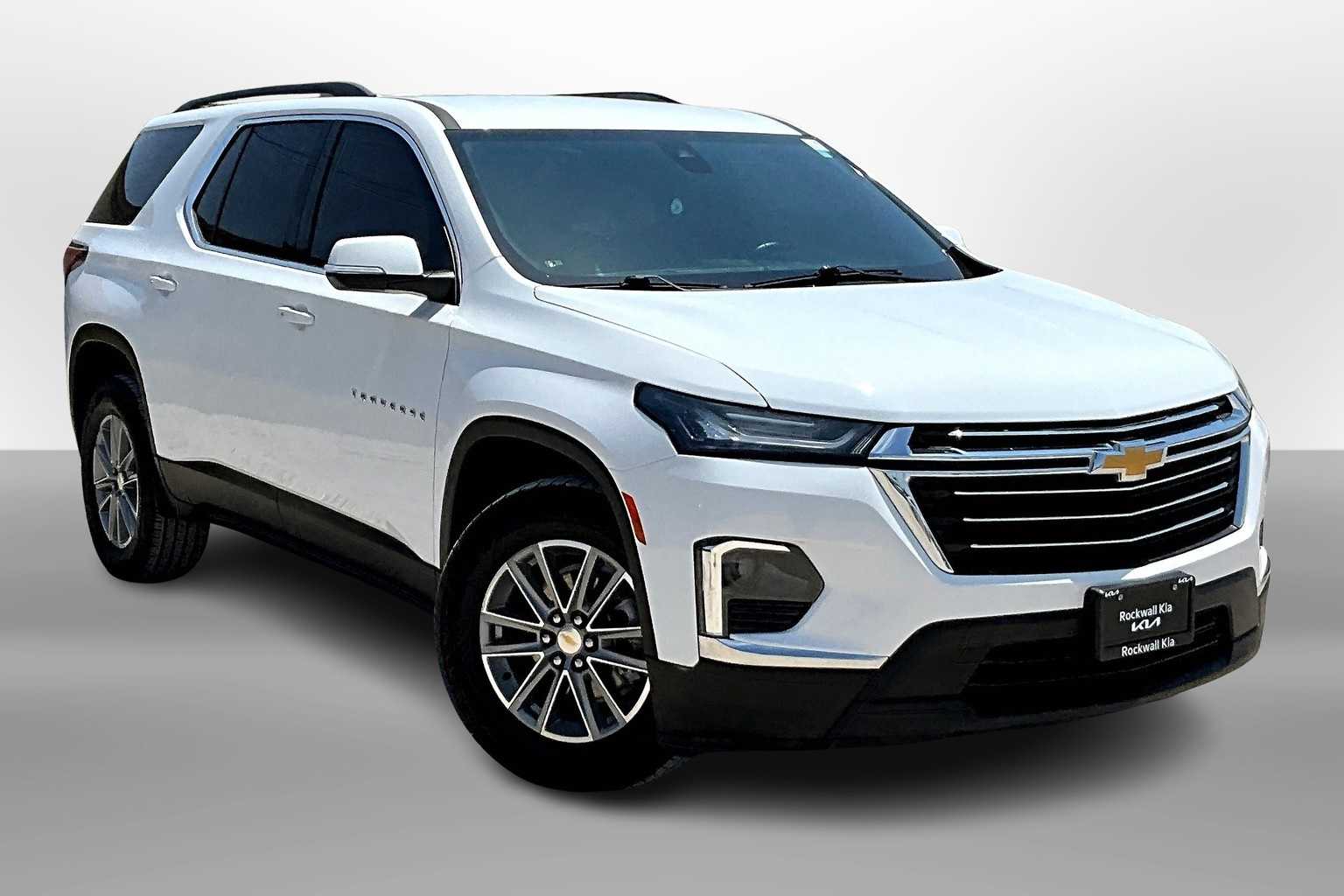 Thumbnail: 2022 Chevrolet Traverse - 10