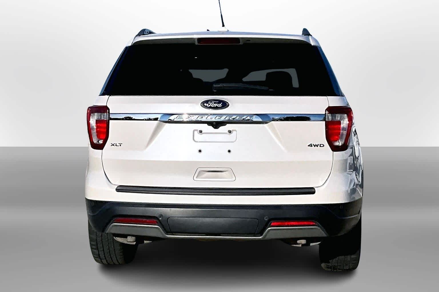 Thumbnail: 2019 Ford Explorer - 4