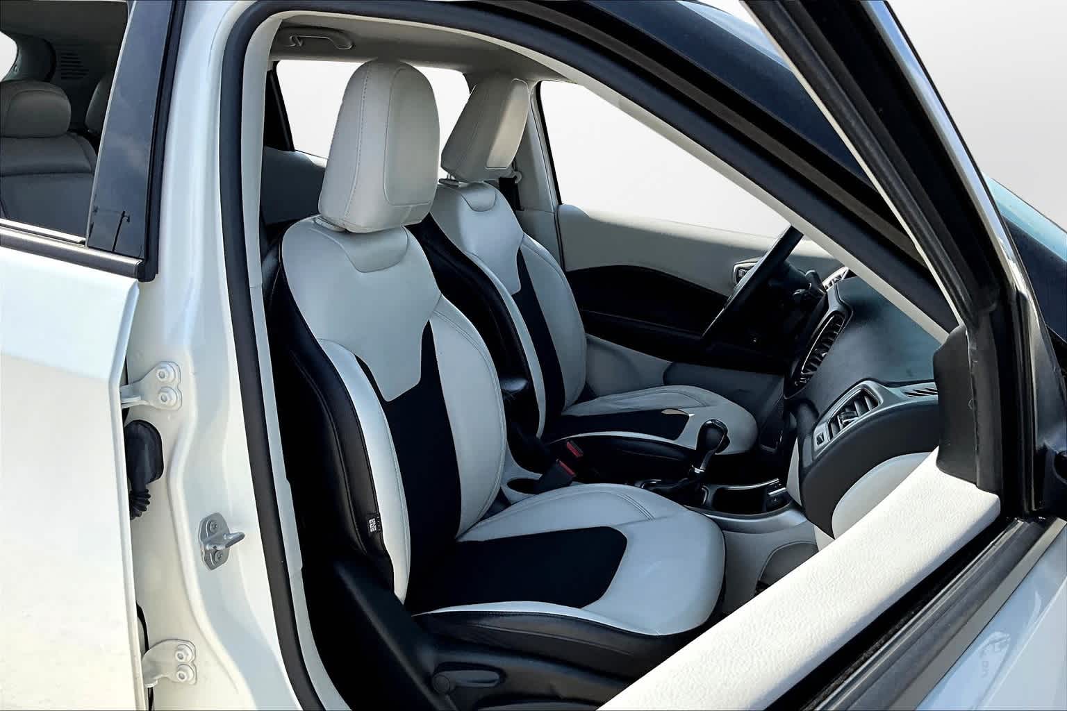 Thumbnail: 2020 Jeep Compass - 7