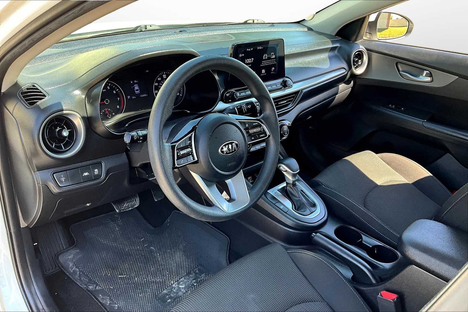 Thumbnail: 2019 Kia Forte - 12