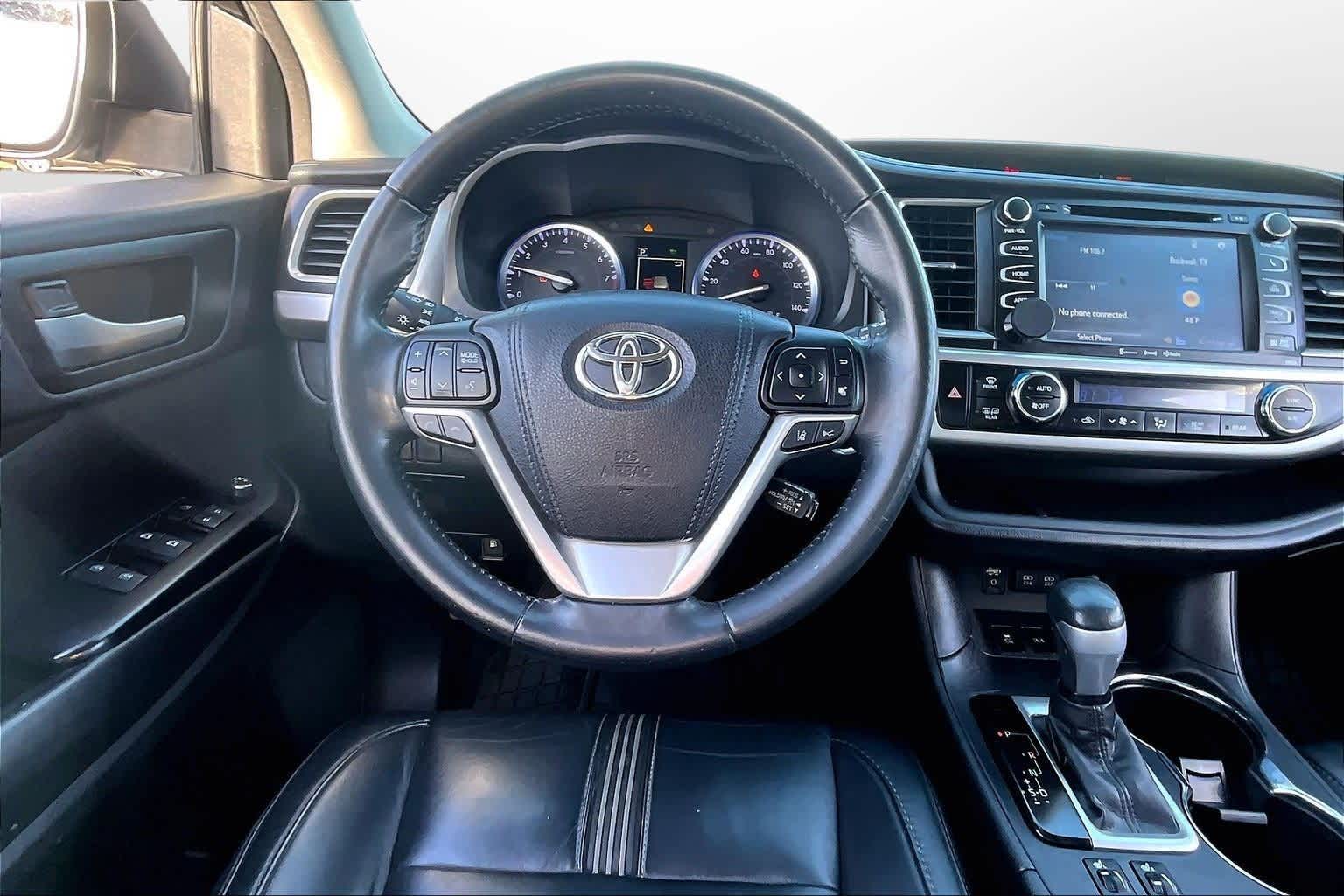 Thumbnail: 2017 Toyota Highlander - 5