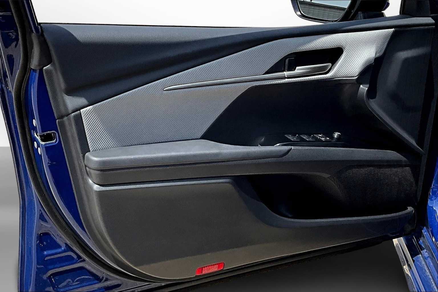 Thumbnail: 2025 Toyota Camry - 17