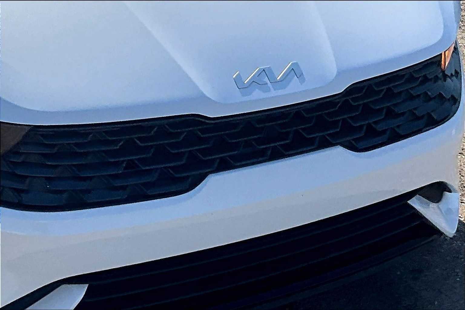 Thumbnail: 2023 Kia K5 - 29