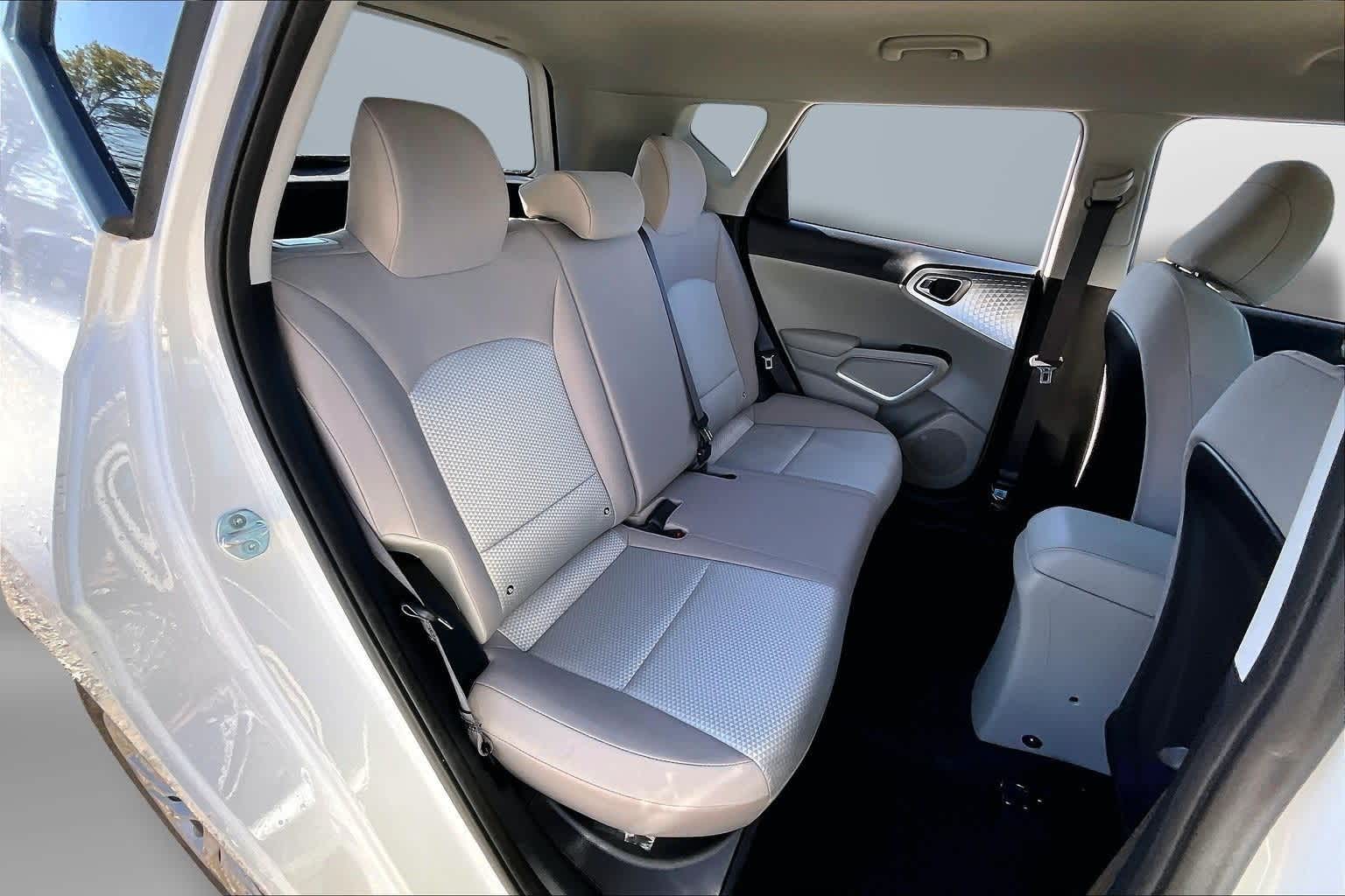 Thumbnail: 2022 Kia Soul - 27