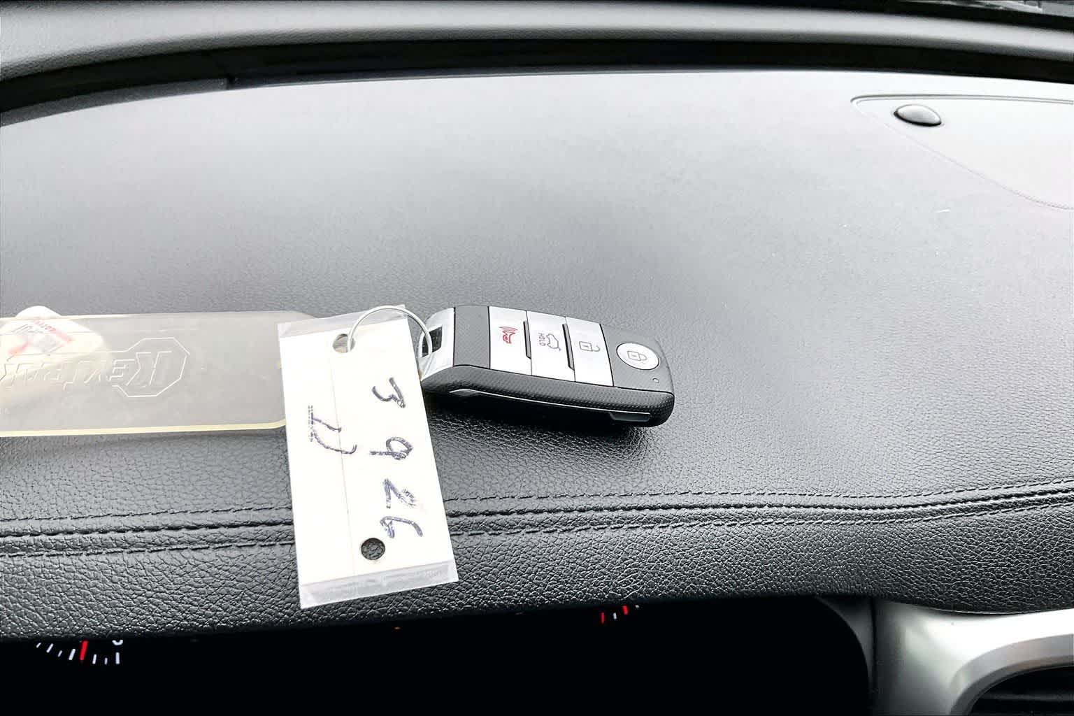 Thumbnail: 2020 Kia Sorento - 9