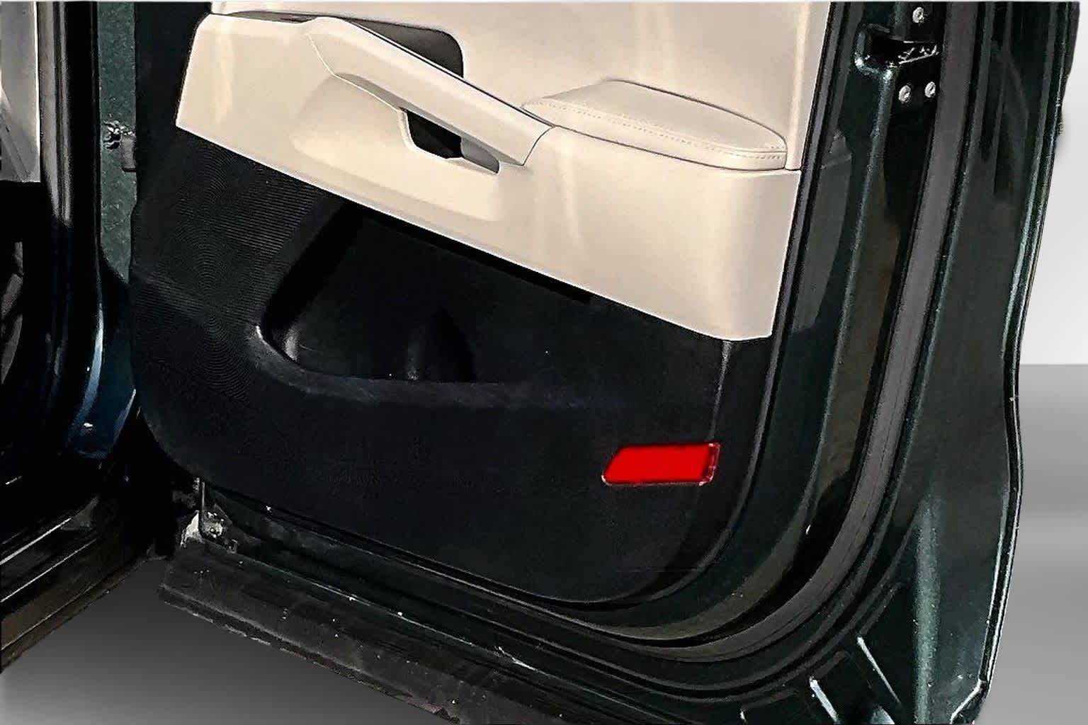 Thumbnail: 2022 Kia Sorento - 16