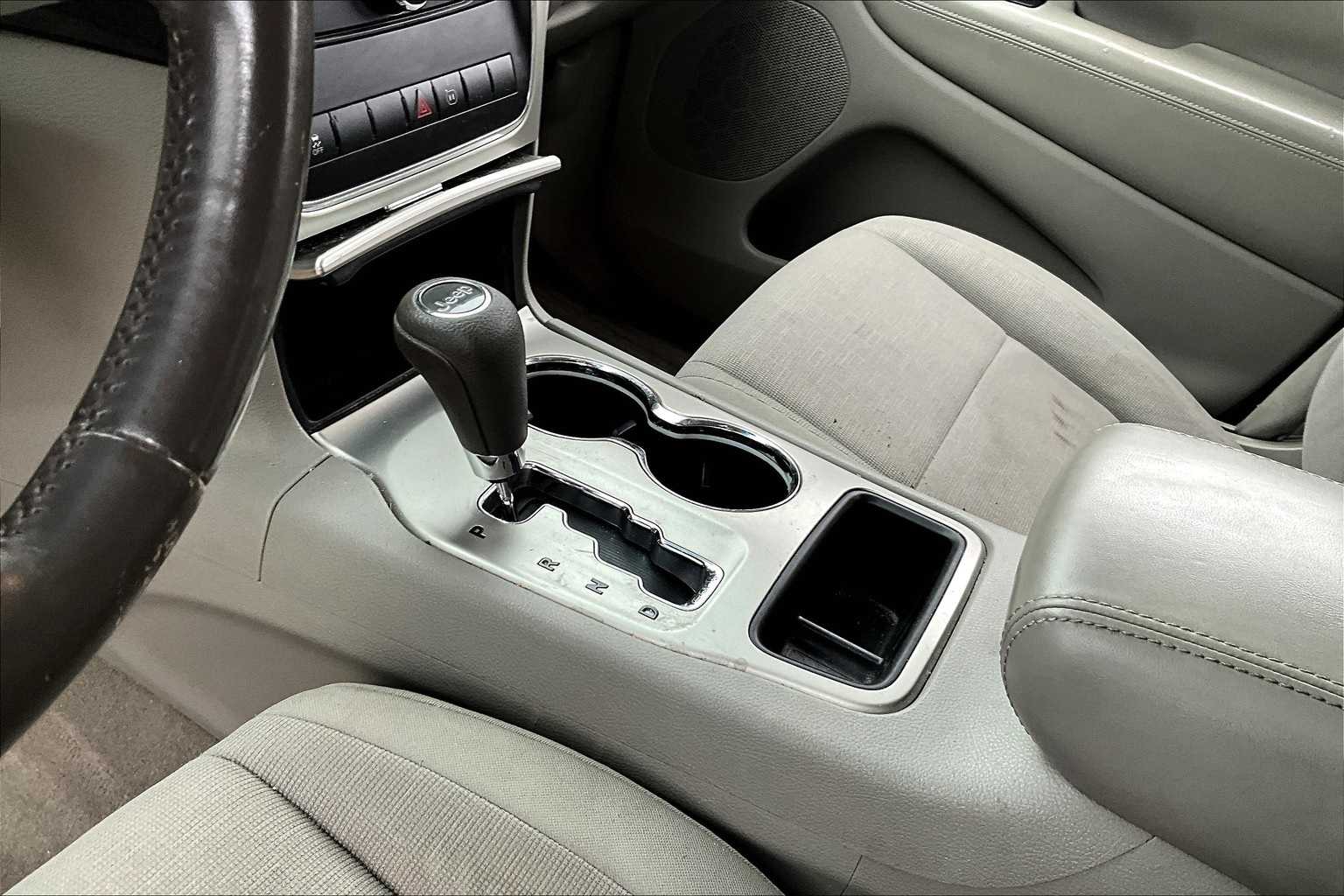 Thumbnail: 2011 Jeep Grand Cherokee - 13