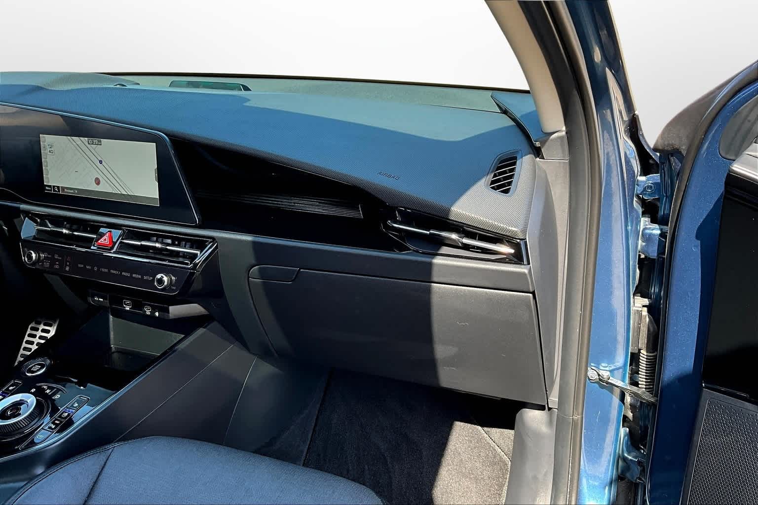 2023 Kia Niro SX Touring 16