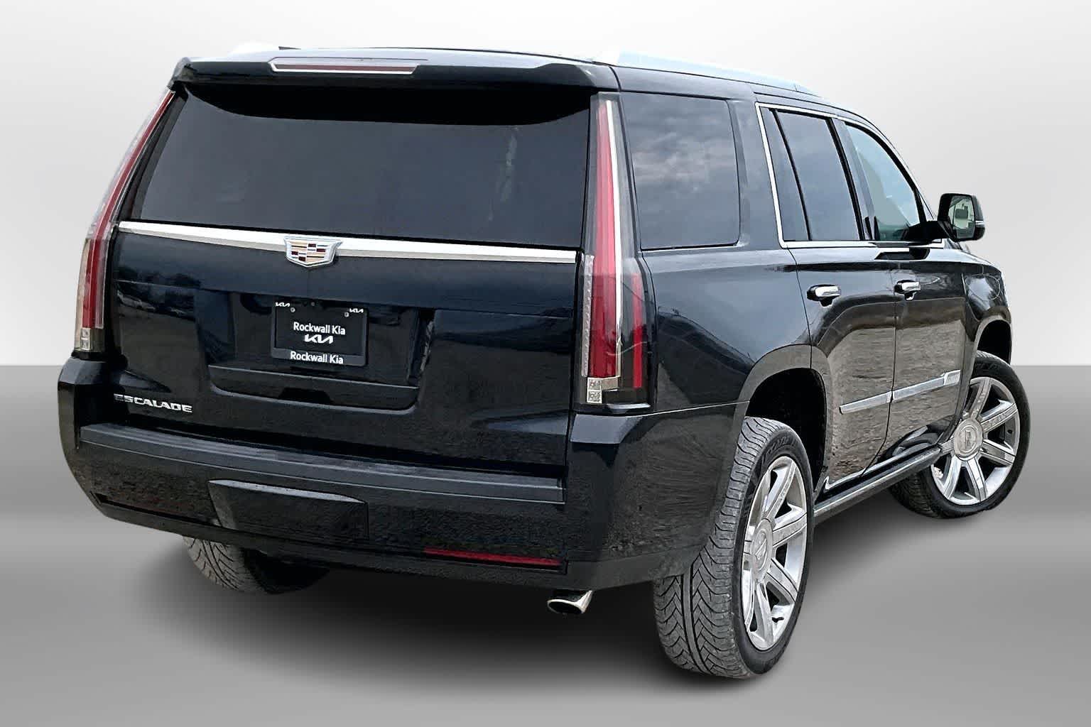 Thumbnail: 2020 Cadillac Escalade - 2