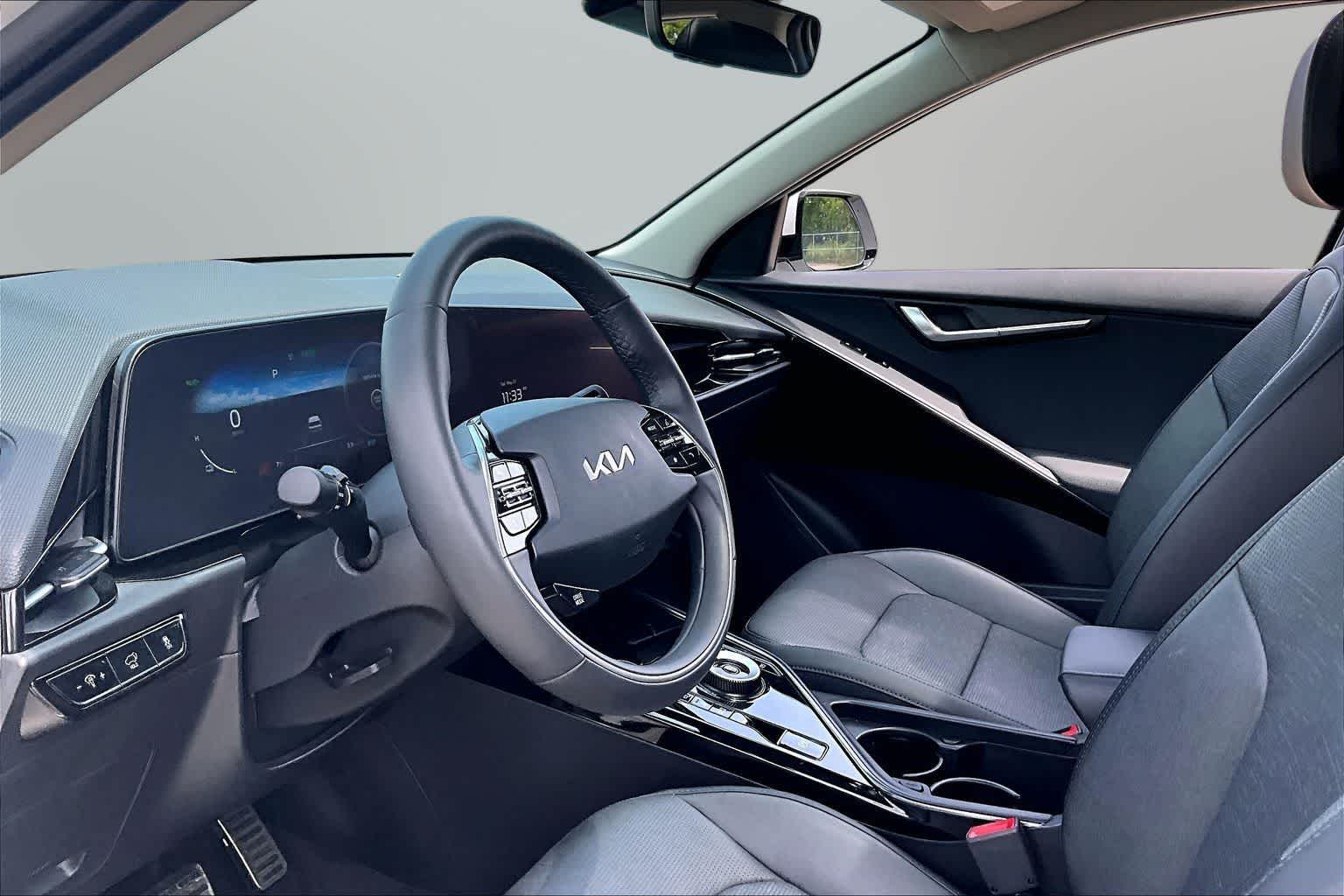 Thumbnail: 2024 Kia Niro - 11