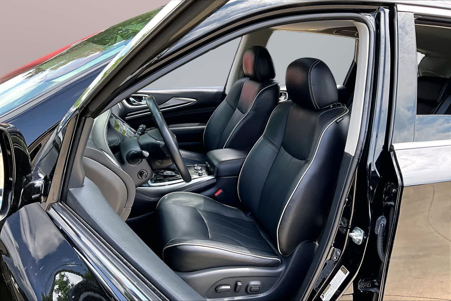 Thumbnail: 2019 INFINITI QX60 - 24