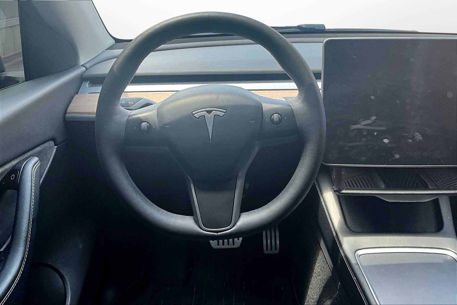 Thumbnail: 2022 Tesla Model Y - 5