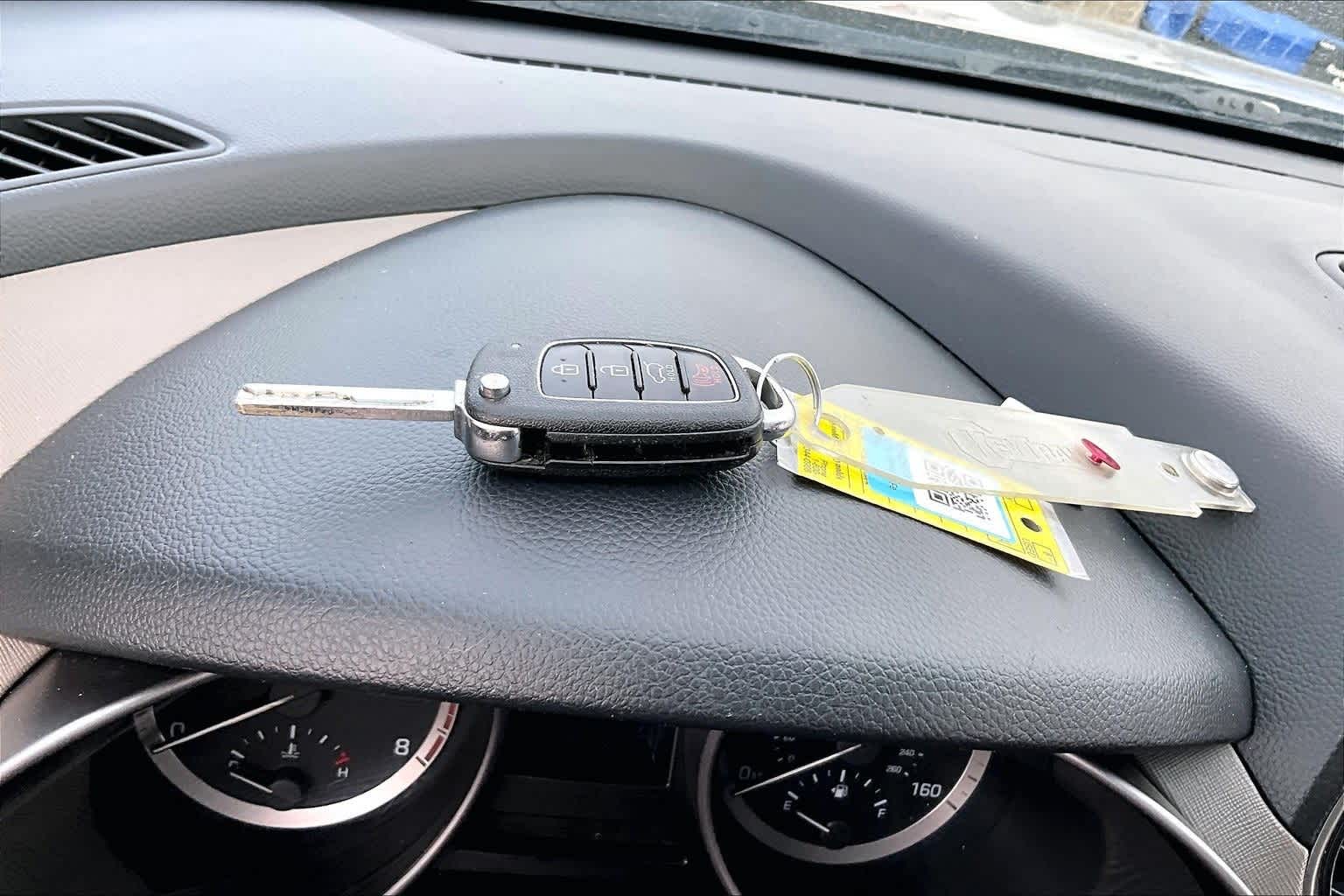 Thumbnail: 2018 Hyundai Santa Fe - 9