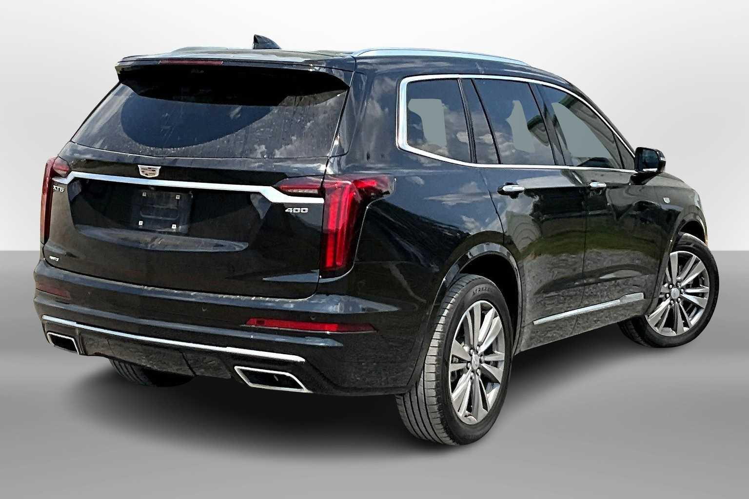 Thumbnail: 2021 Cadillac XT6 - 2