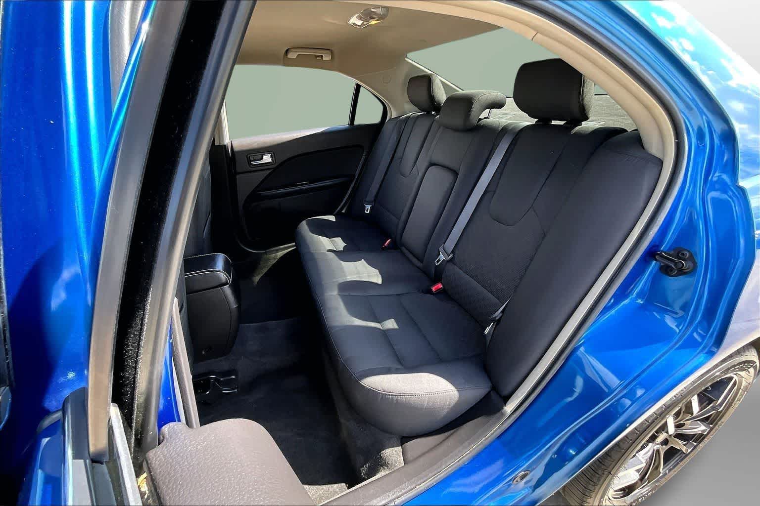 Thumbnail: 2011 Ford Fusion - 23