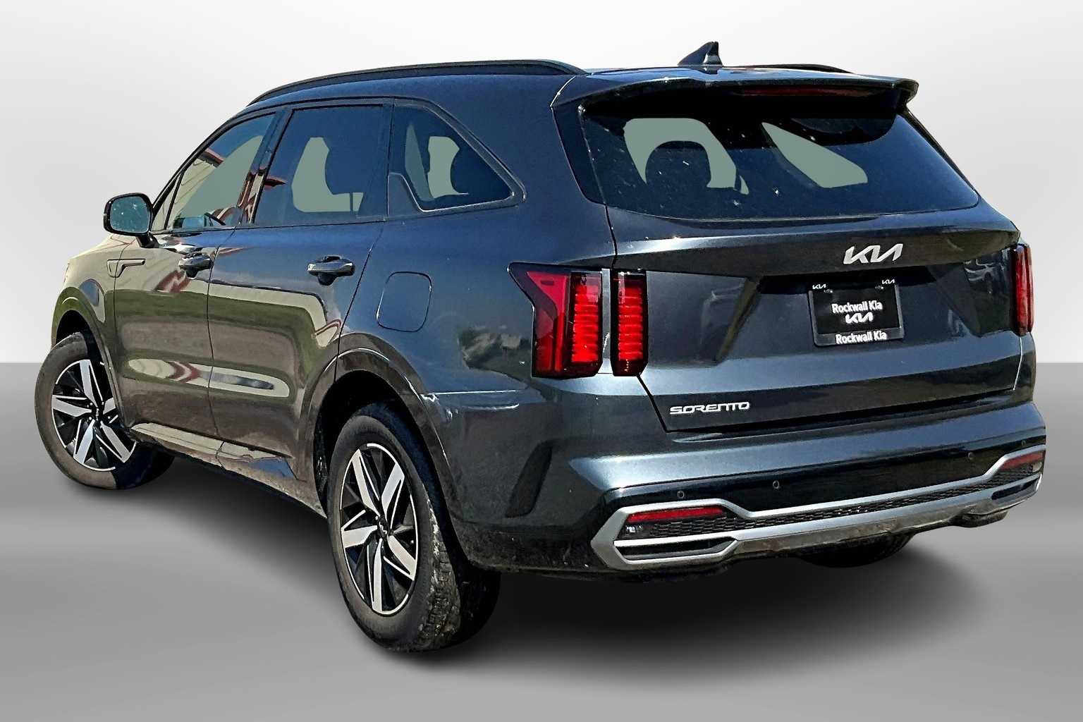 Thumbnail: 2023 Kia Sorento - 11