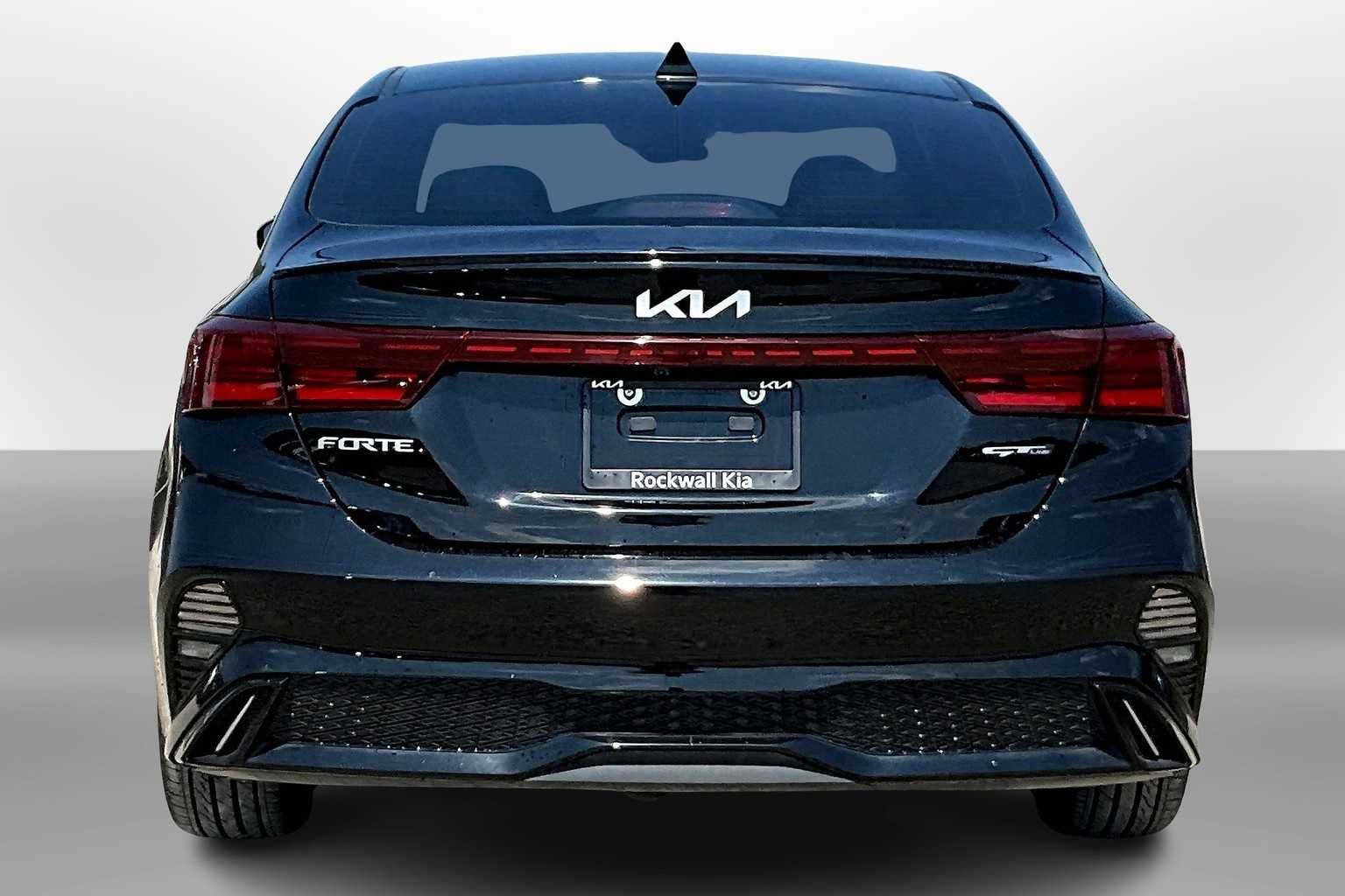 2023 Kia Forte GT-Line photo 4