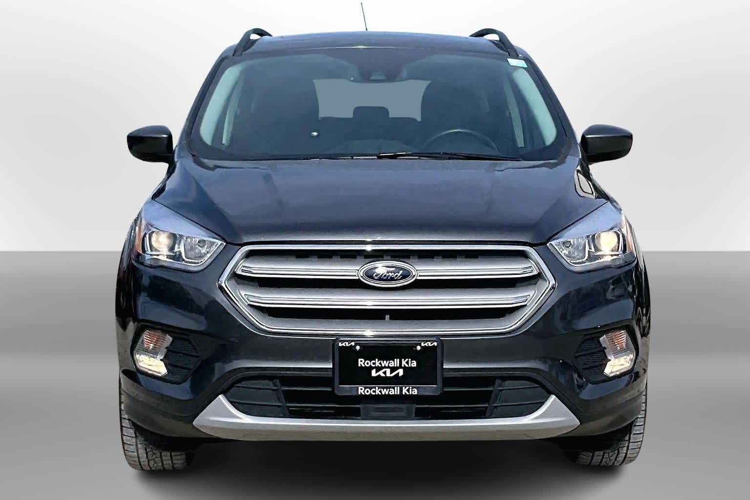 Thumbnail: 2019 Ford Escape - 3
