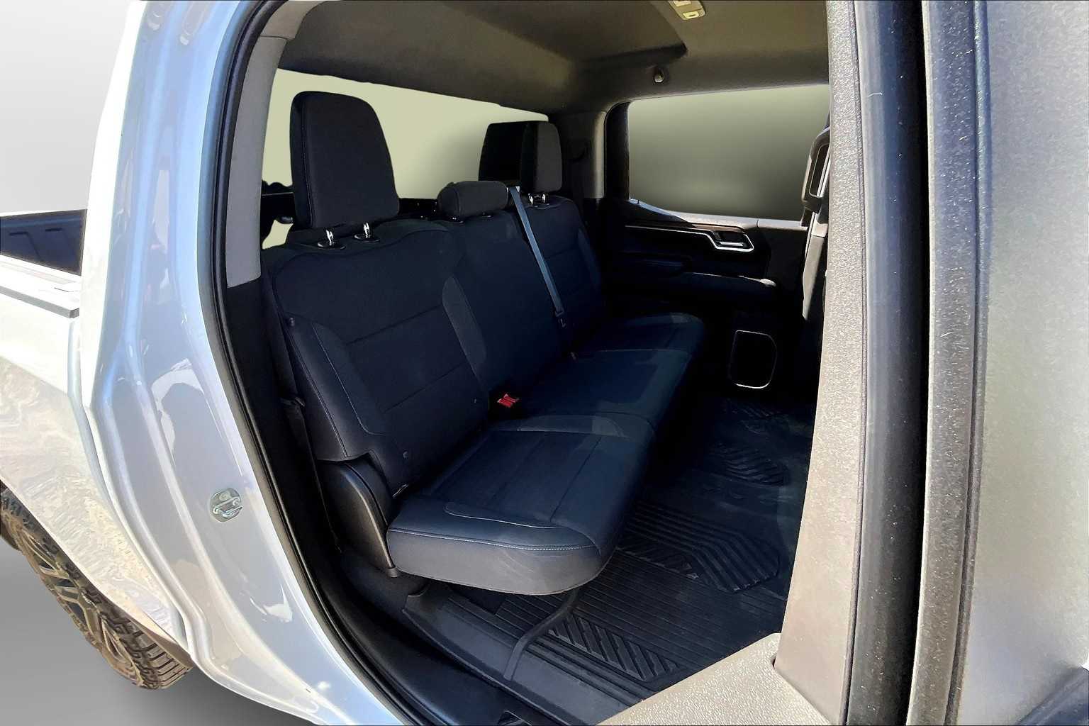 Thumbnail: 2023 Chevrolet Silverado 1500 - 28