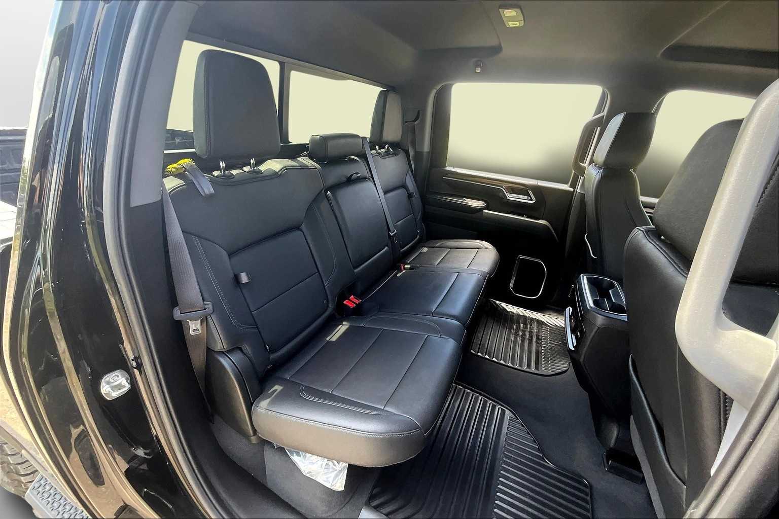 Thumbnail: 2025 Chevrolet Silverado 2500 - 28
