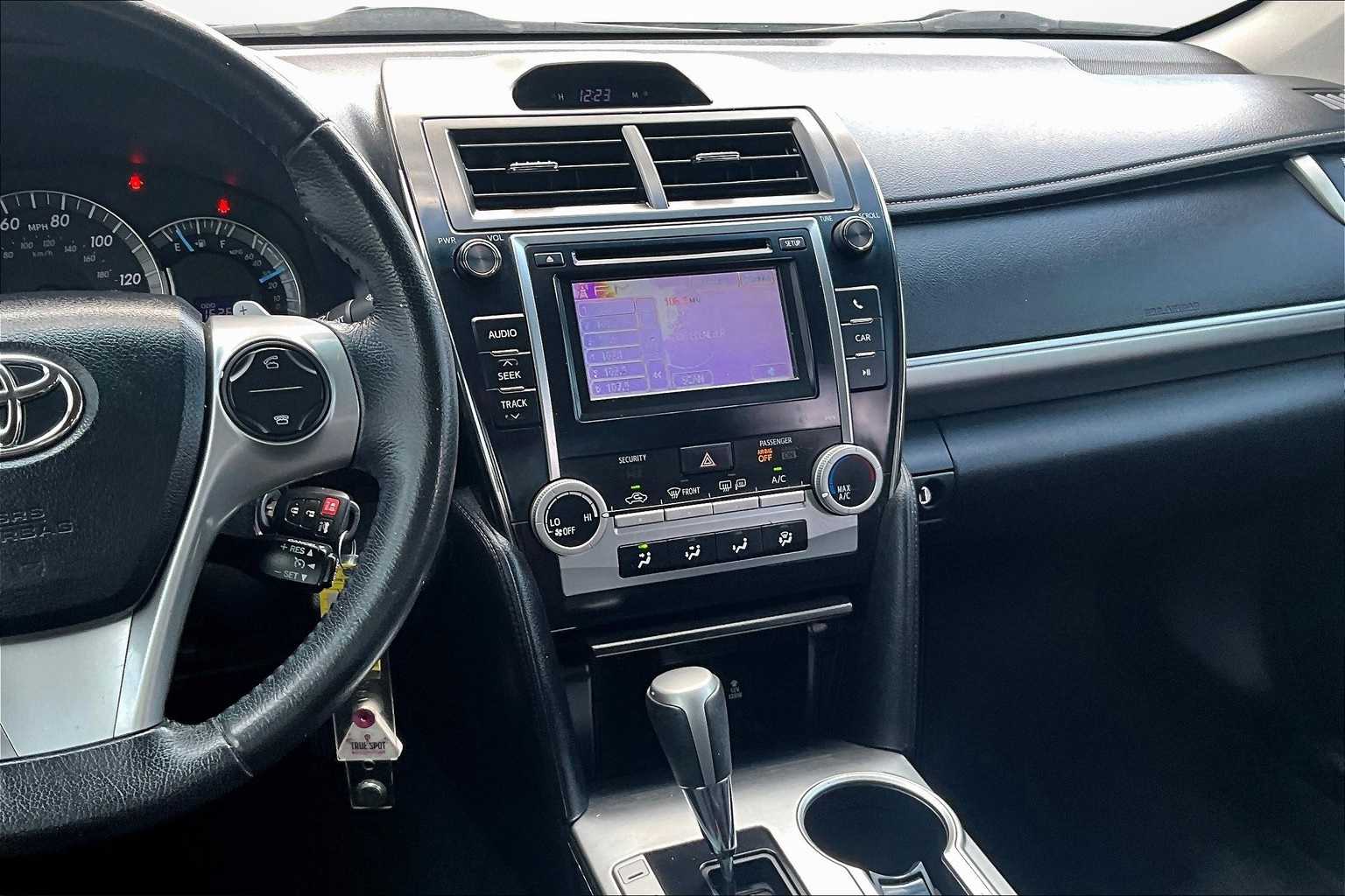 Thumbnail: 2013 Toyota Camry - 6