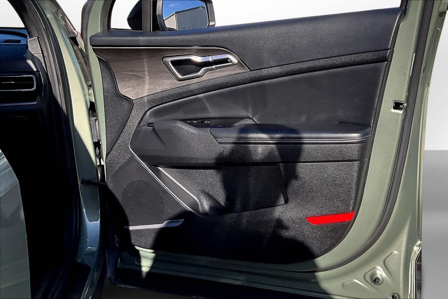 Thumbnail: 2023 Kia Sportage - 18