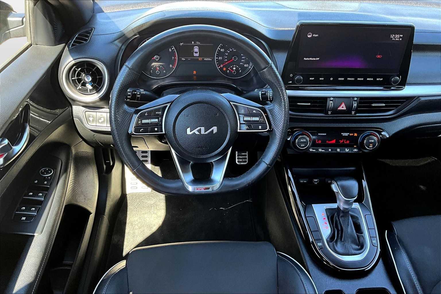 Thumbnail: 2022 Kia Forte - 5