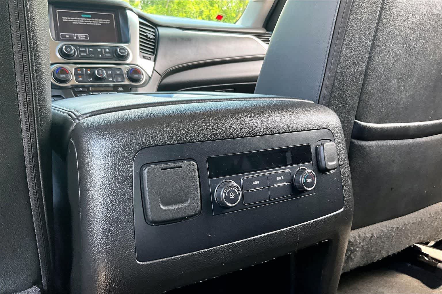 Thumbnail: 2019 Chevrolet Tahoe - 21