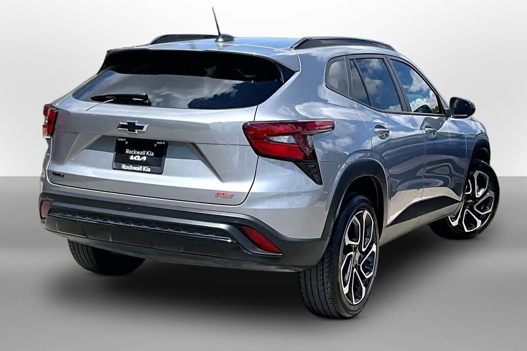 Used 2025 Chevrolet Trax 2RS SUV