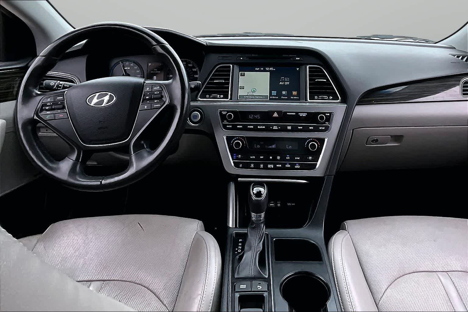 Thumbnail: 2016 Hyundai Sonata - 28