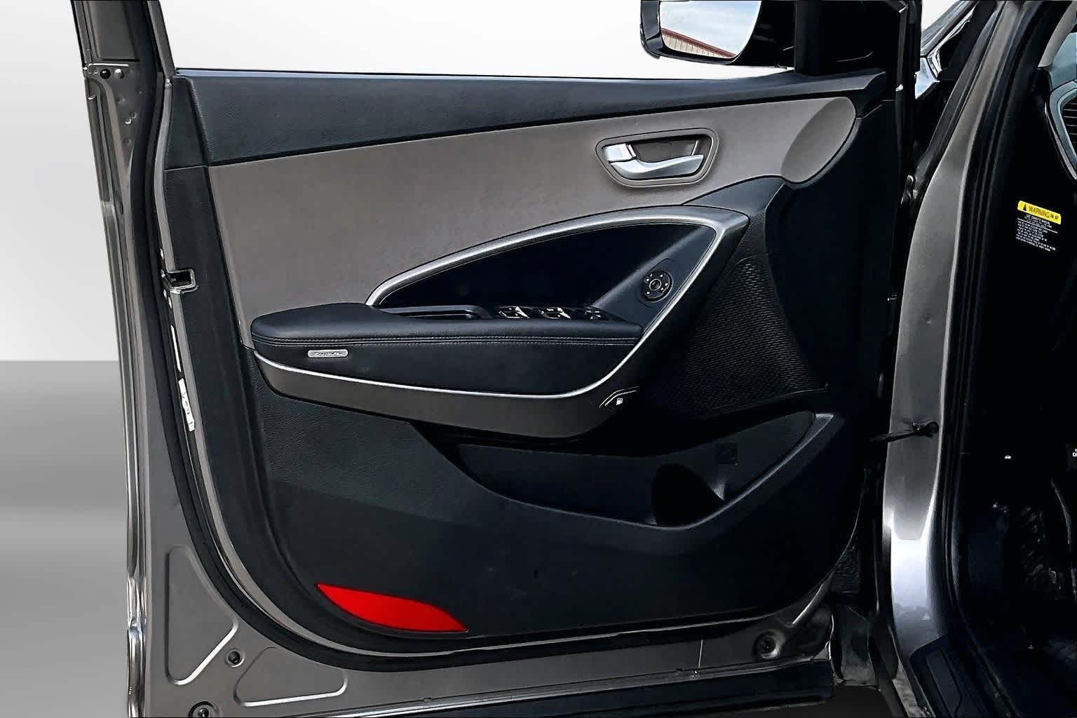 Thumbnail: 2018 Hyundai Santa Fe - 17