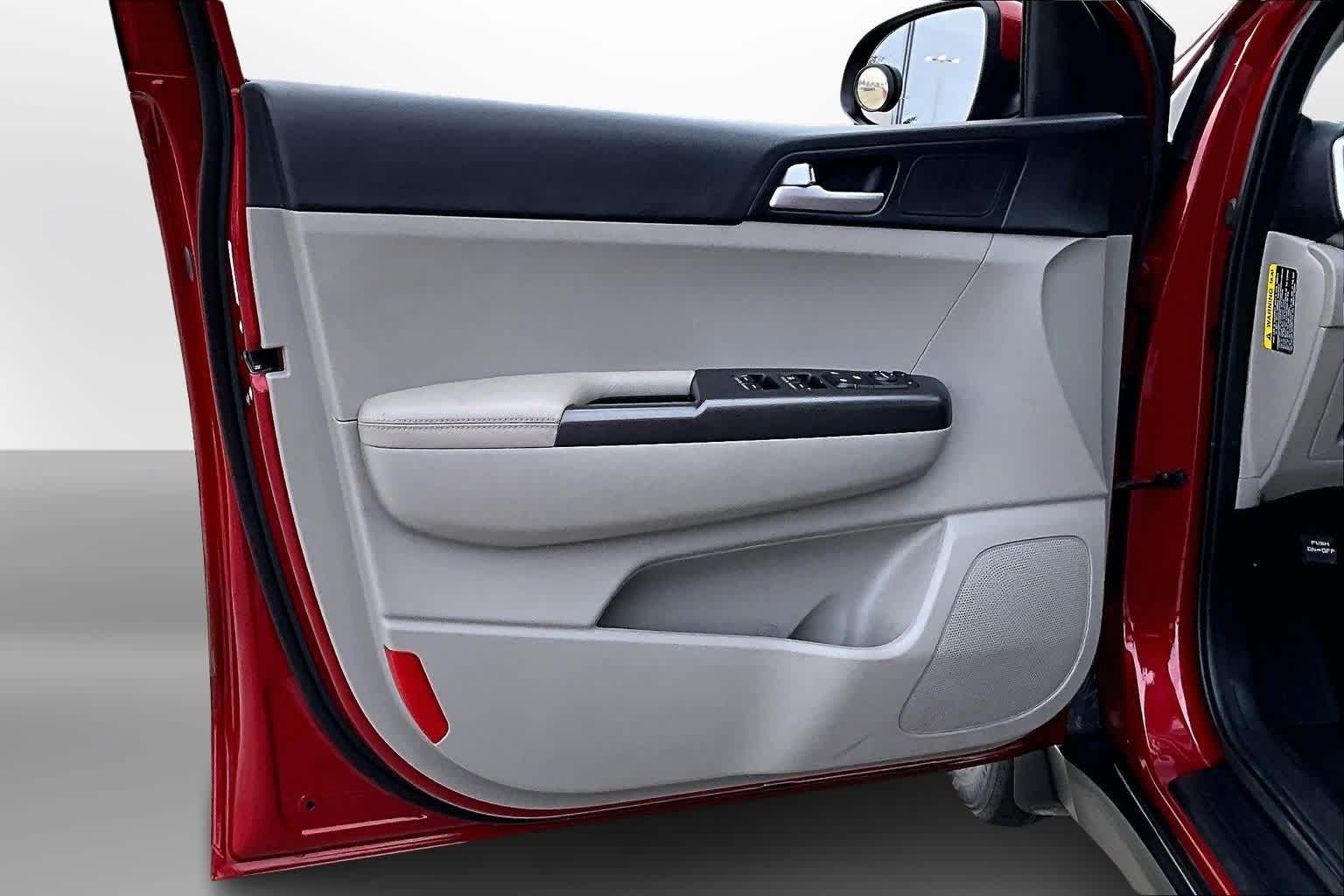 Thumbnail: 2021 Kia Sportage - 17