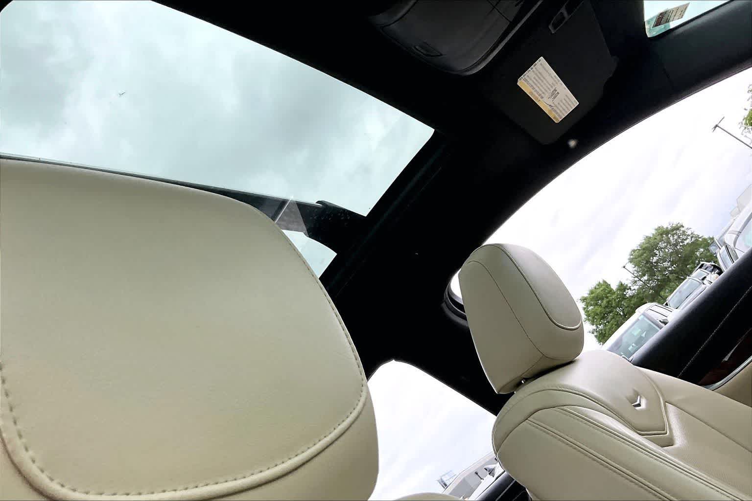 Thumbnail: 2018 Cadillac XT5 - 16
