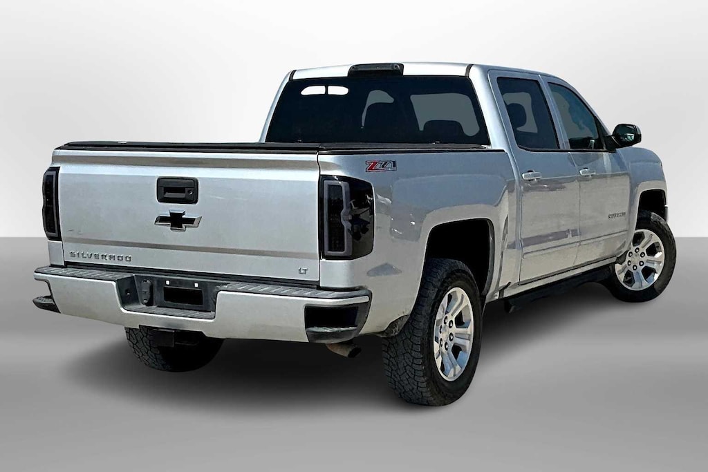 Used 2017 Chevrolet Silverado 1500 LT w/1LT Truck Crew Cab
