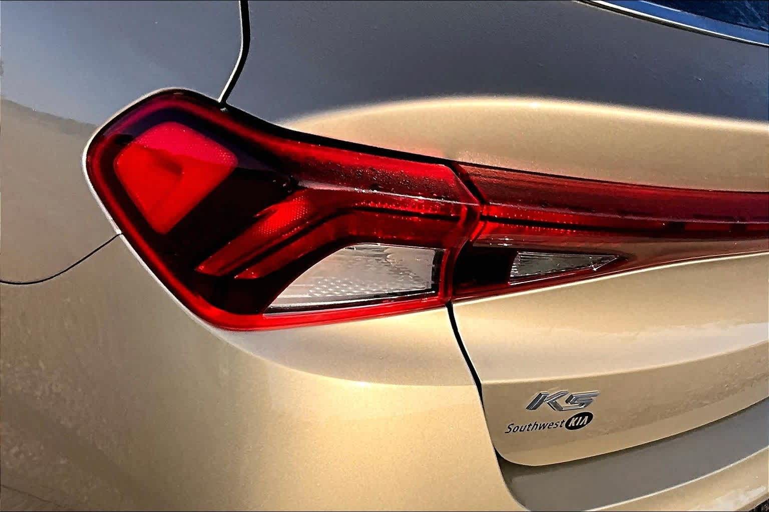 Thumbnail: 2021 Kia K5 - 28