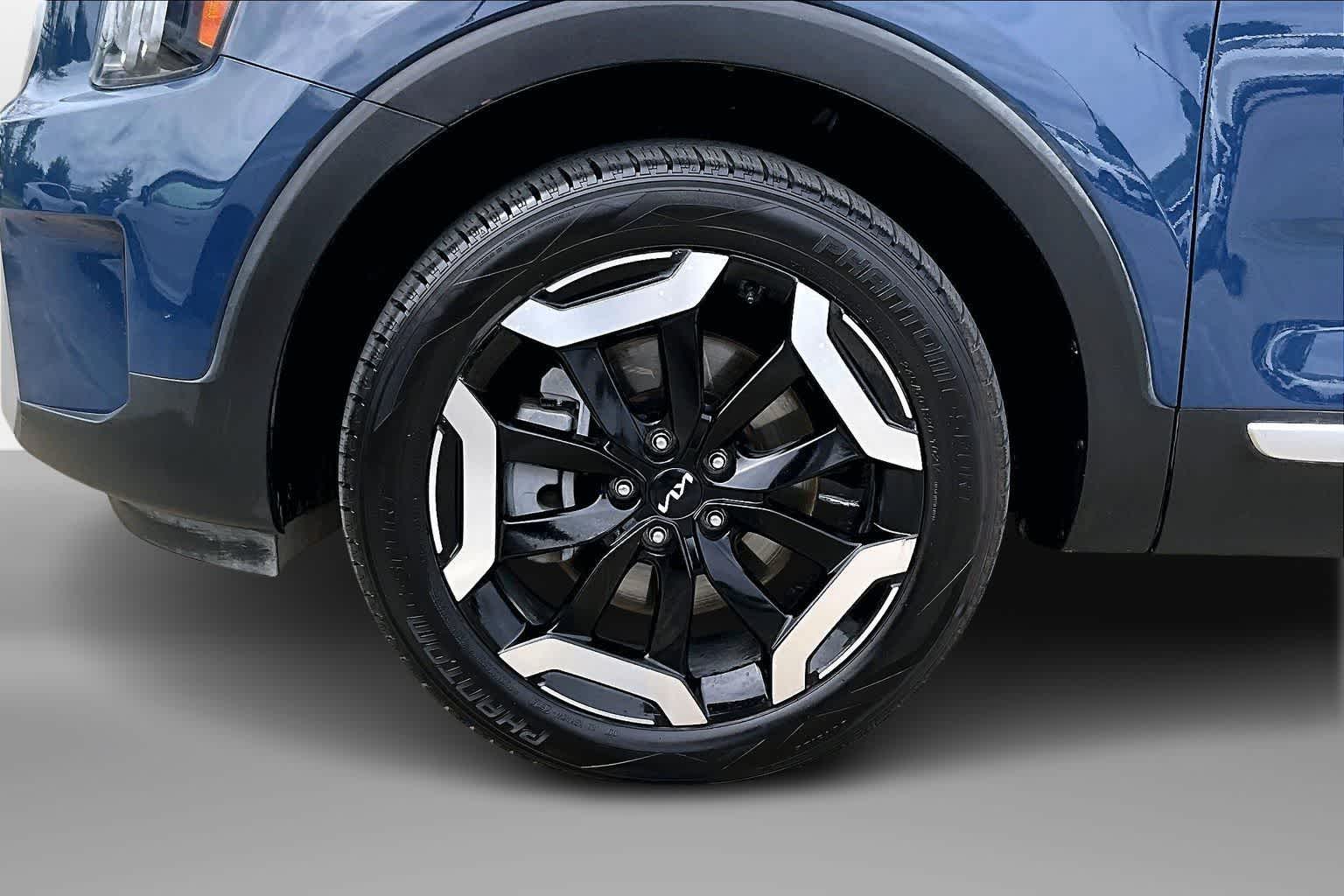 Thumbnail: 2023 Kia Telluride - 8