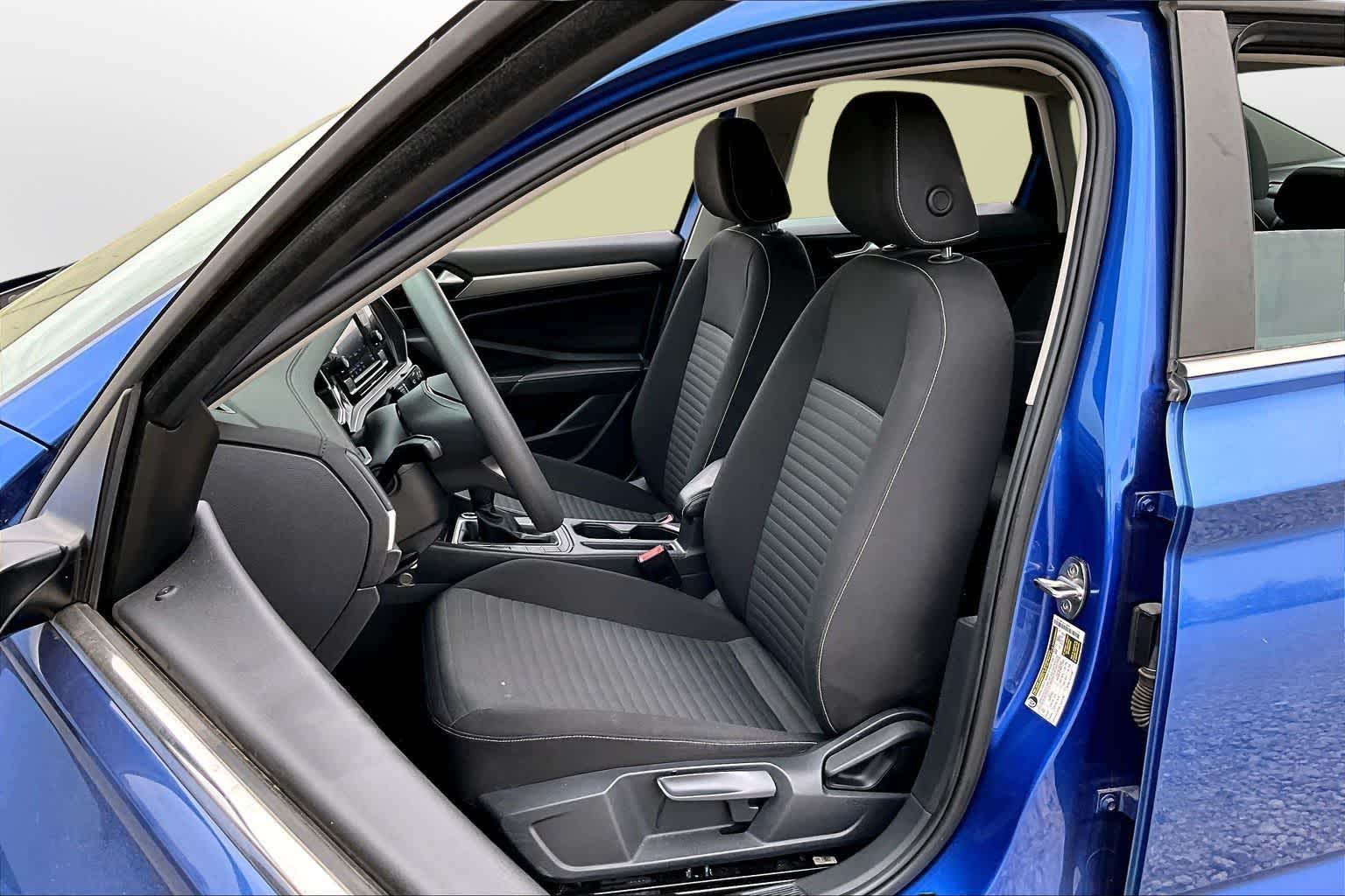 Thumbnail: 2022 Volkswagen Jetta - 23