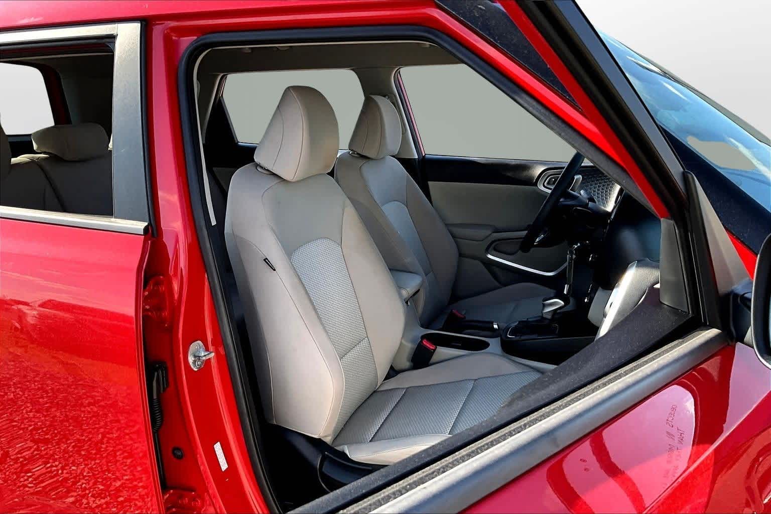 Thumbnail: 2023 Kia Soul - 7