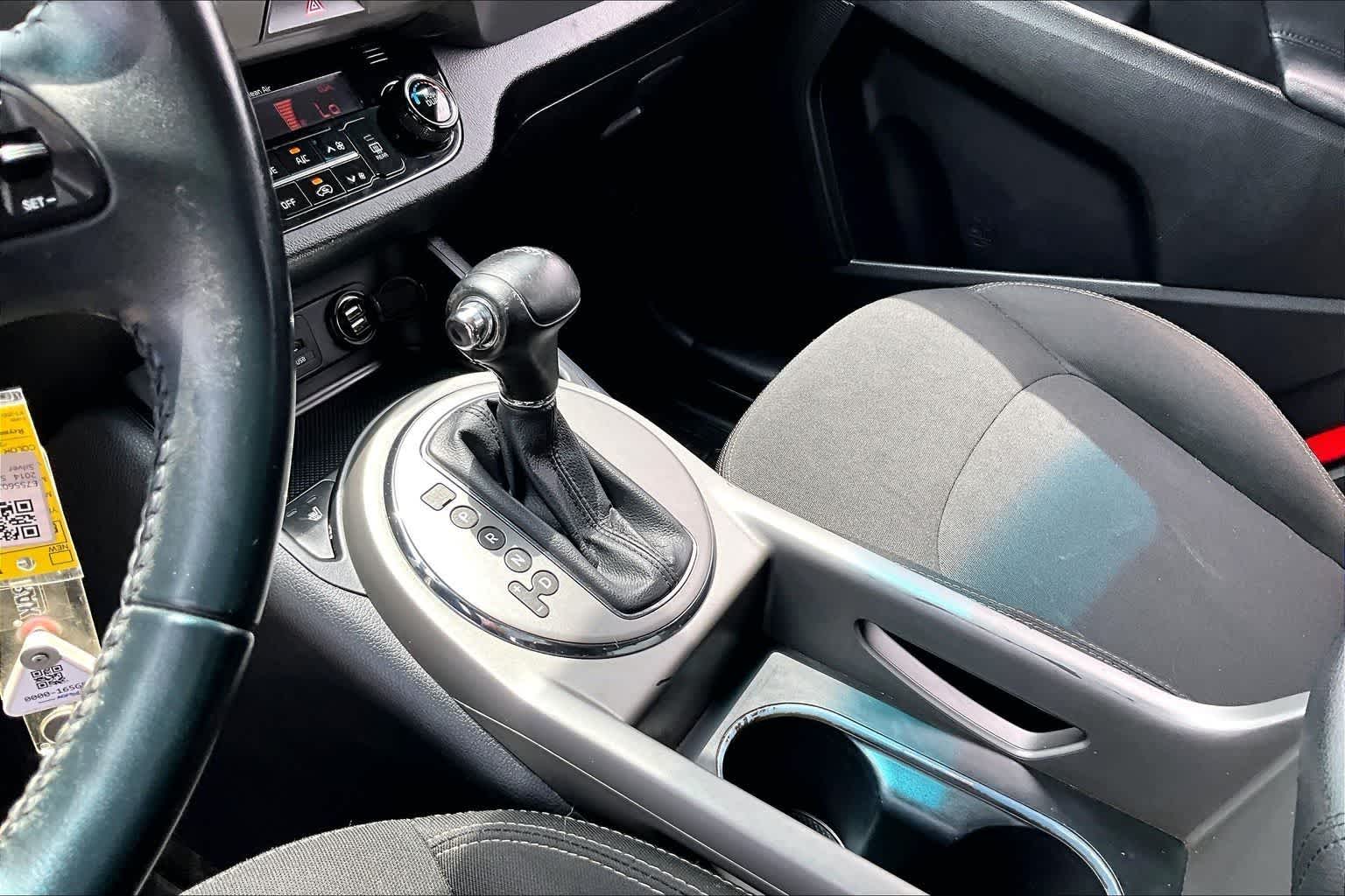 Thumbnail: 2014 Kia Sportage - 13