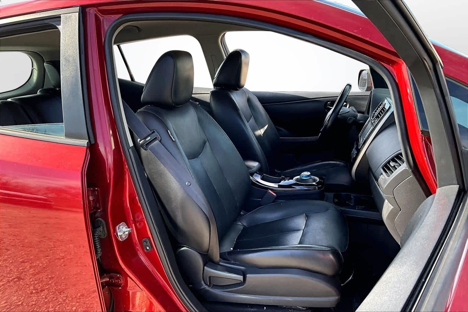 Thumbnail: 2013 Nissan Leaf - 6