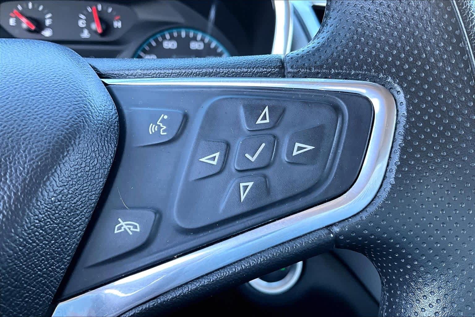 Thumbnail: 2020 Chevrolet Equinox - 19