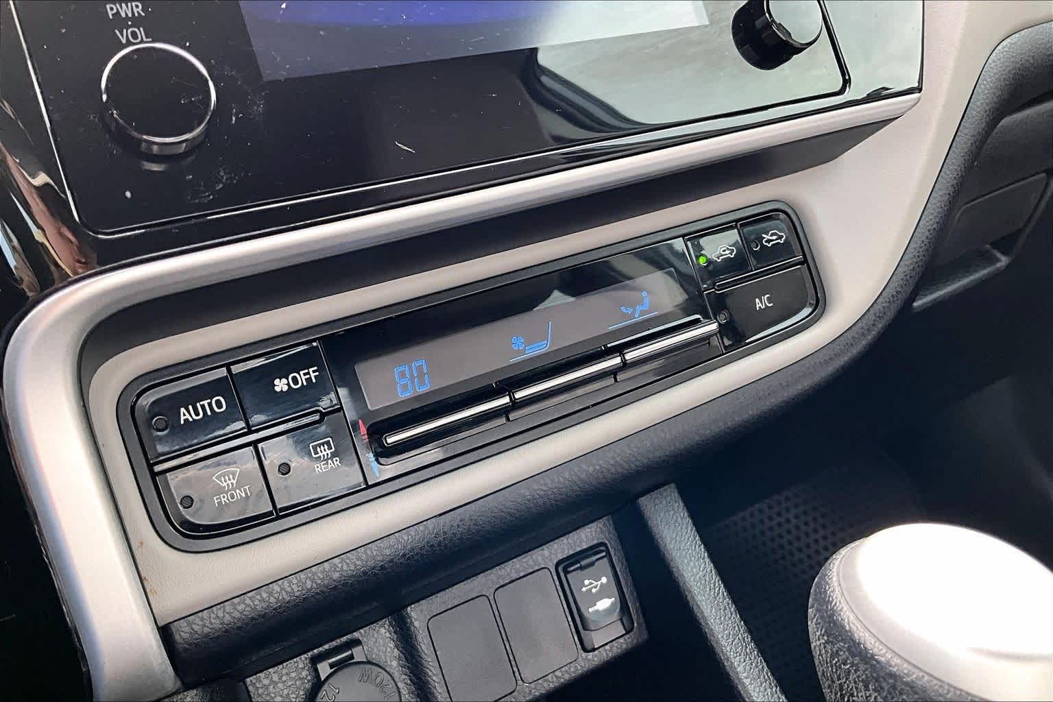 Thumbnail: 2018 Toyota Corolla - 25