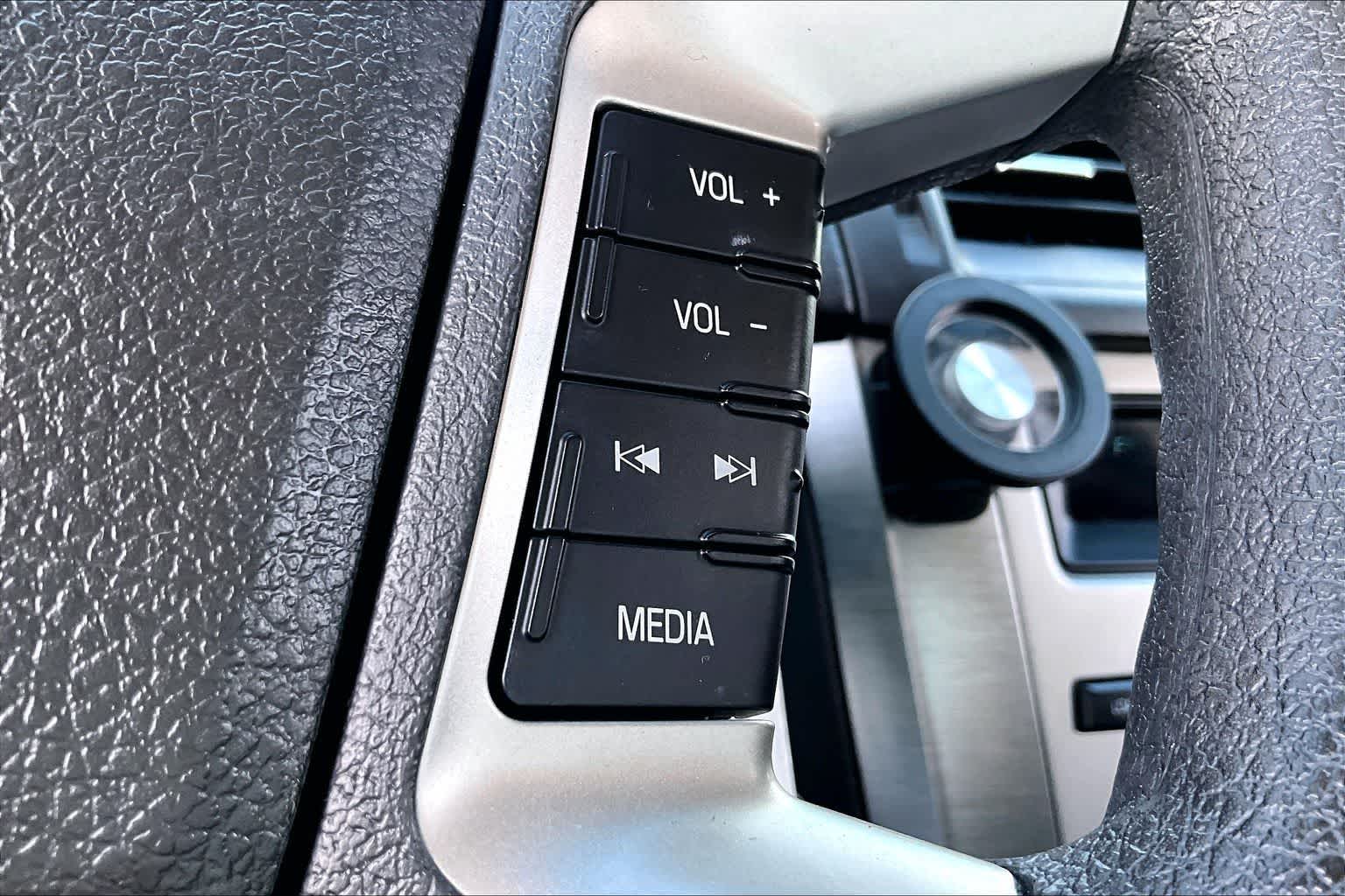 Thumbnail: 2011 Ford Fusion - 18