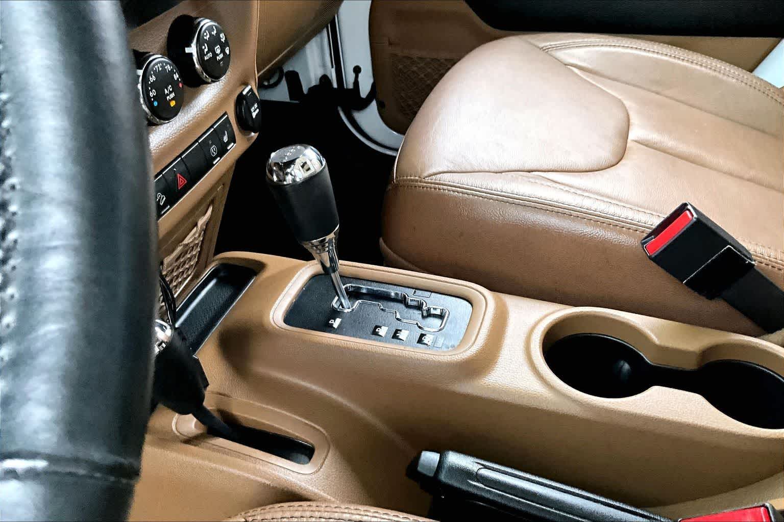 Thumbnail: 2018 Jeep Wrangler - 13