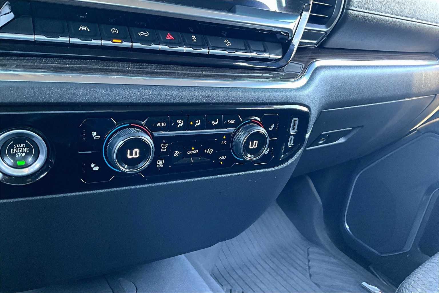 Thumbnail: 2023 Chevrolet Silverado 1500 - 23