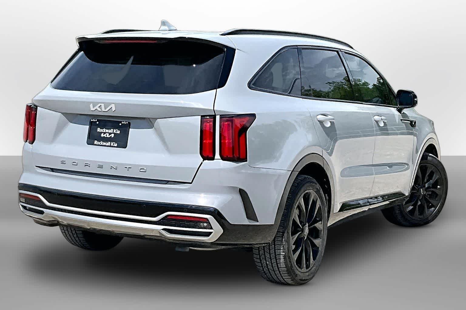 Thumbnail: 2022 Kia Sorento - 2